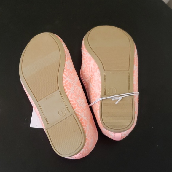 Shoes - Picture 3 of 3